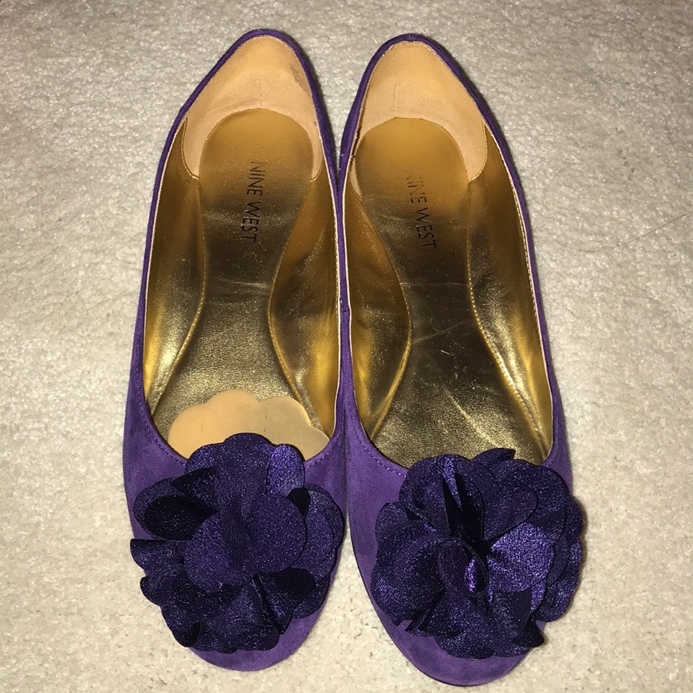 Nine West purple flats with flower